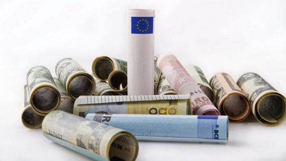 Inflation / Geld / Zinsen / Quelle: Pixabyay, lizenezfreie Bilder, open library: https://pixabay.com/de/photos/euro-dollar-die-europ%C3%A4ische-union-1974711/