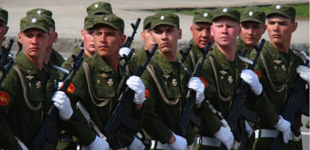 Russland / Soldaten / Quelle: Pixabay, lizenzfreie Bilder, open library: takazart; https://pixabay.com/de/photos/parade-tag-des-sieges-samara-182507/