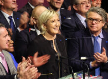 Marine Le Pen / Andorra / Quelle: Pixabay, lizenzfreie Bilder: gregroose; https://pixabay.com/de/photos/begegnen-verwaltung-chef-menschen-3288133/