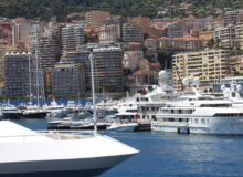 Monaco / Monte-Carlo / Charlène / Ingrid Alexandra / Qiuelle: Pixabay, lizenzfreie Bilder,. open library: albacajado; https://pixabay.com/de/photos/monaco-autos-formel-eins-rennen-1457931/