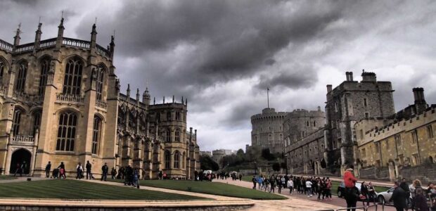 Monarchie / Park Windsor Castle / Quelle: Pixabay, lizenzfrei Bilder, open library: ahundt; https://pixabay.com/de/photos/london-park-windsor-castle-792448/